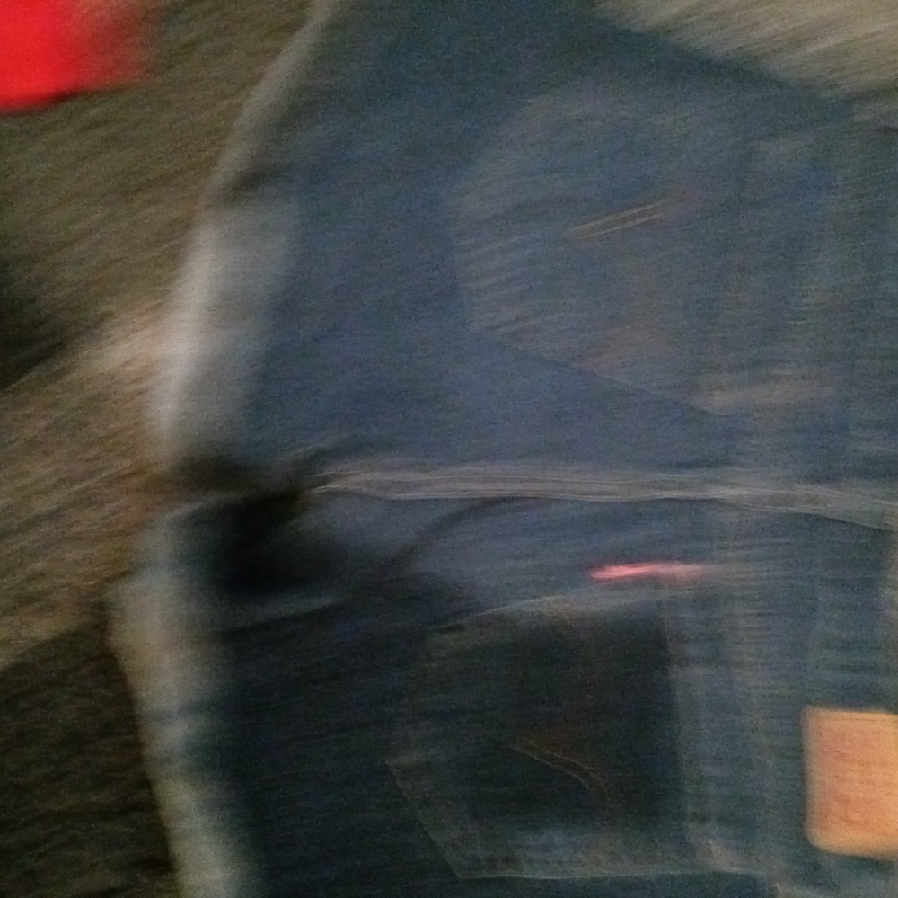 Shorts - Picture 2 of 4